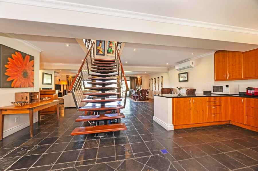 4 Bedroom Property for Sale in Boschenmeer Golf Country Estate Western Cape